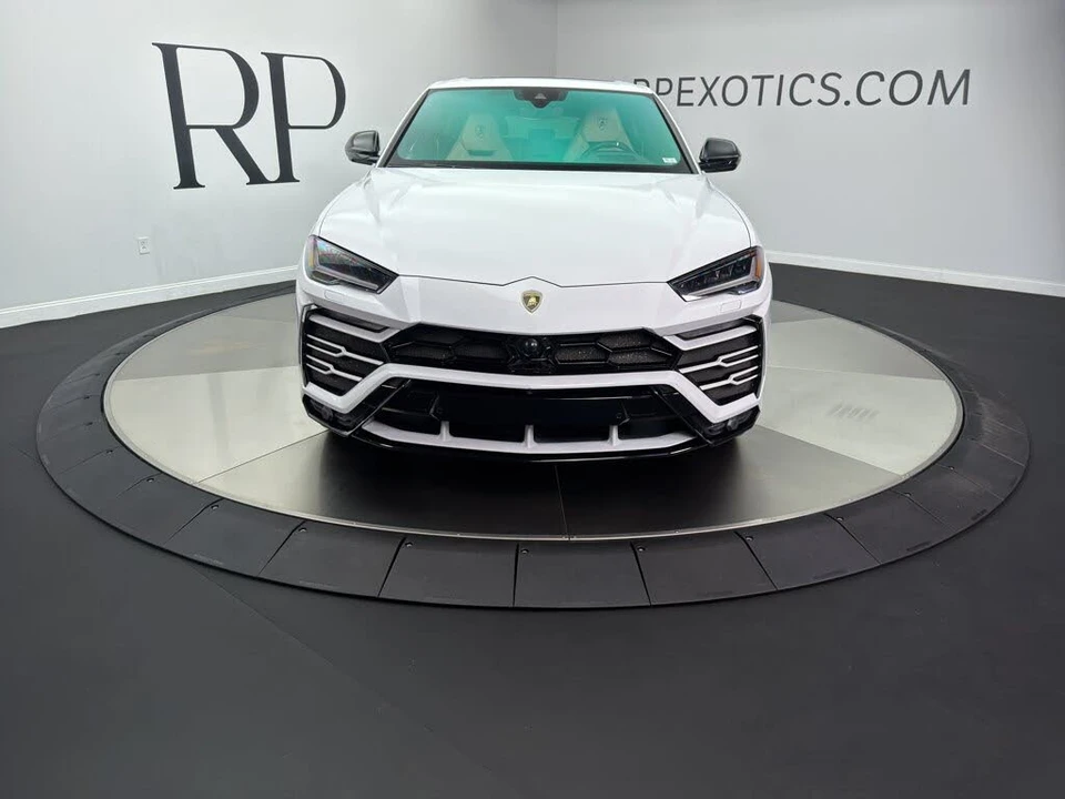 2019 Lamborghini Urus - Image 2 of 26