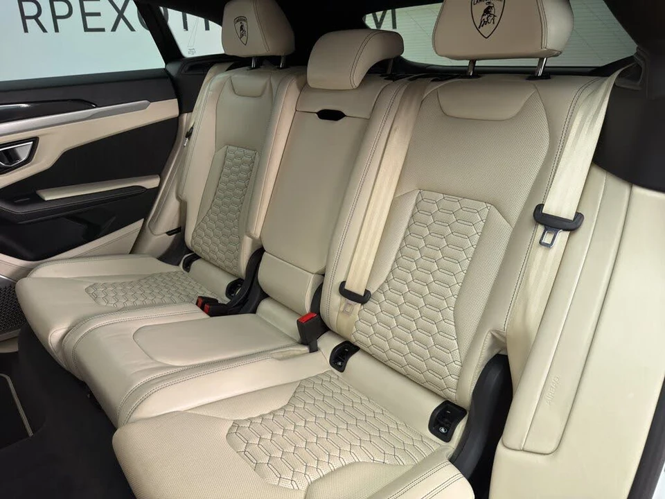 2019 Lamborghini Urus - Image 21 of 26