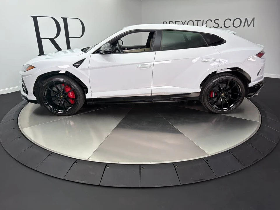 2019 Lamborghini Urus - Image 6 of 26