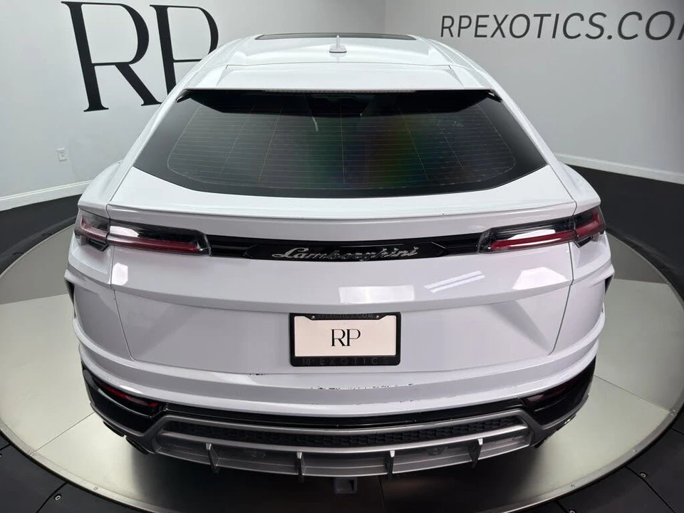 2019 Lamborghini Urus - Image 11 of 26