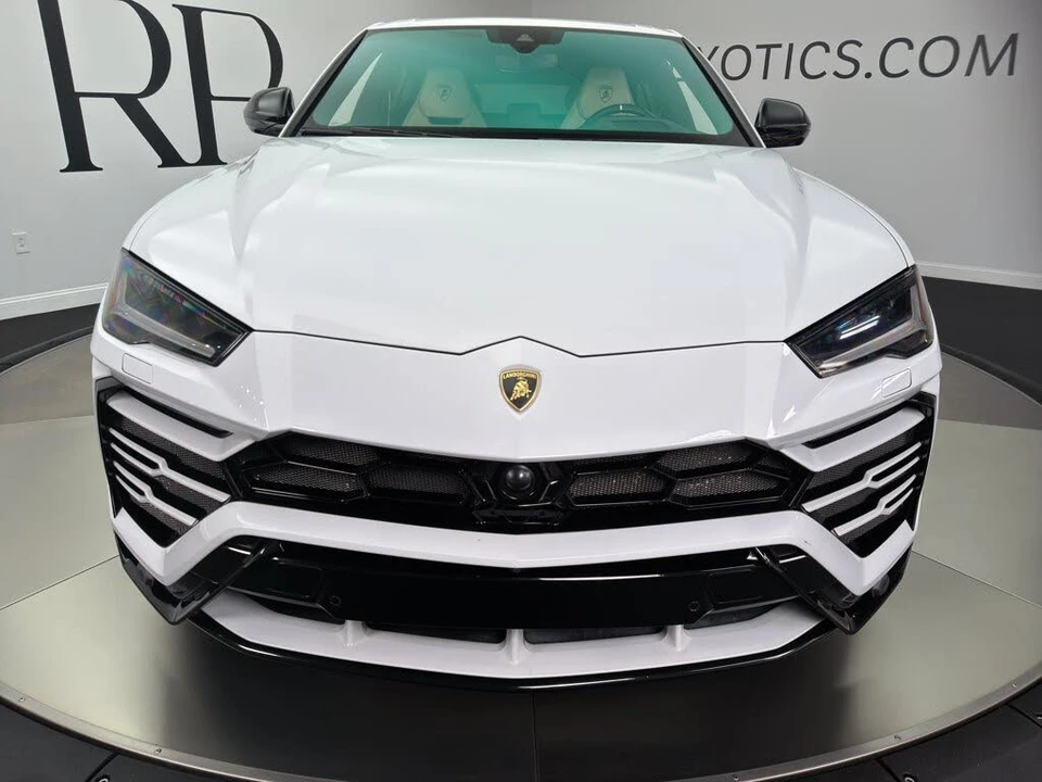 2019 Lamborghini Urus - Image 12 of 26