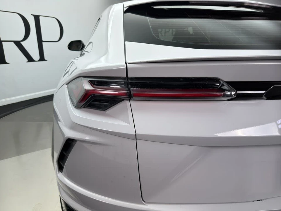 2019 Lamborghini Urus - Image 12 of 26