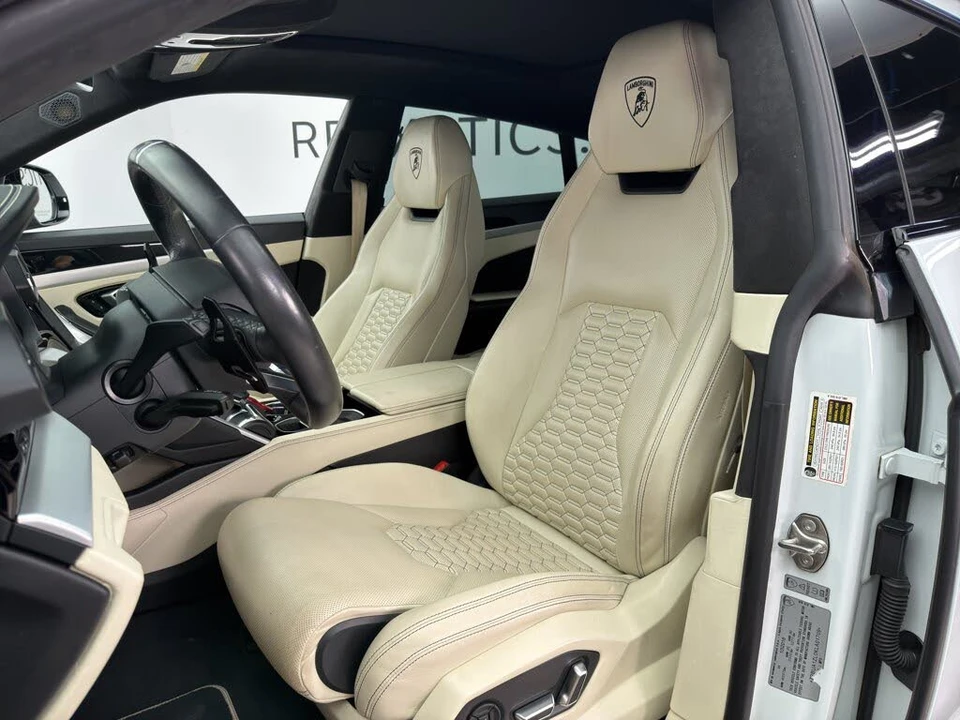 2019 Lamborghini Urus - Image 16 of 26