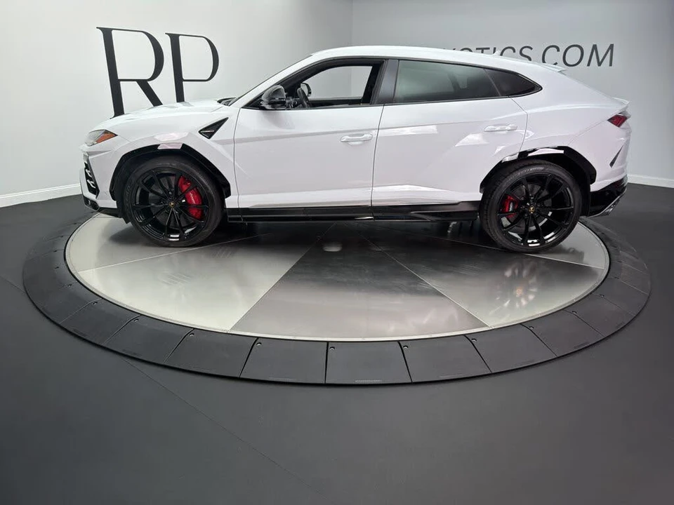 2019 Lamborghini Urus - Image 3 of 26