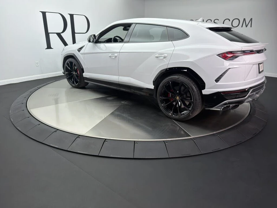 2019 Lamborghini Urus - Image 4 of 26