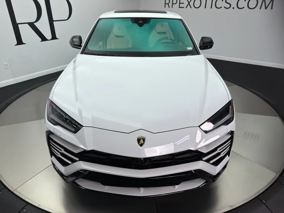 2019 Lamborghini Urus - Image 9 of 26