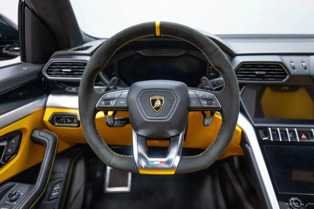 2019 Lamborghini Urus - Image 28 of 31