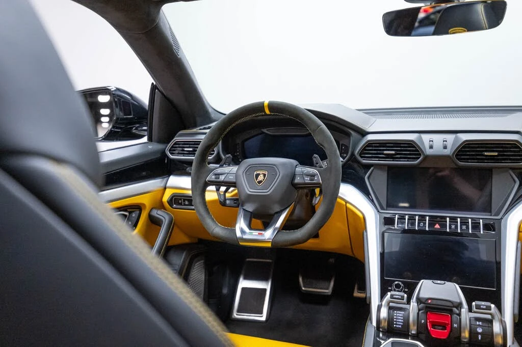 2019 Lamborghini Urus - Image 27 of 31