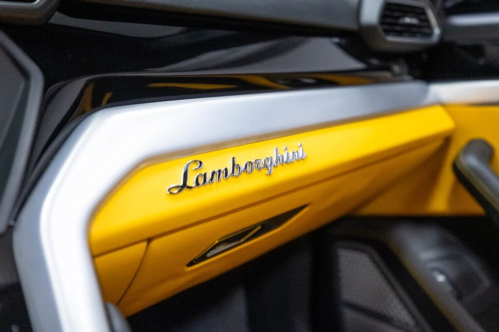2019 Lamborghini Urus - Image 16 of 31