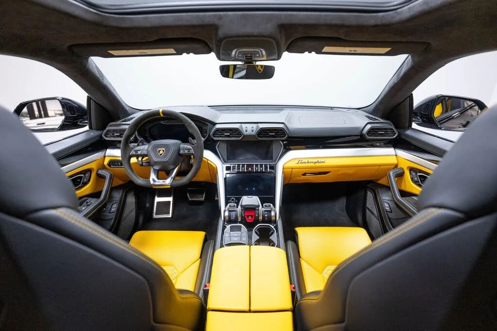 2019 Lamborghini Urus - Image 26 of 31
