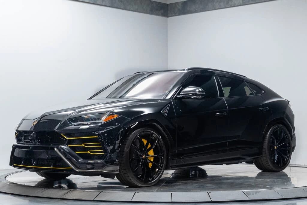 2019 Lamborghini Urus - Image 2 of 31