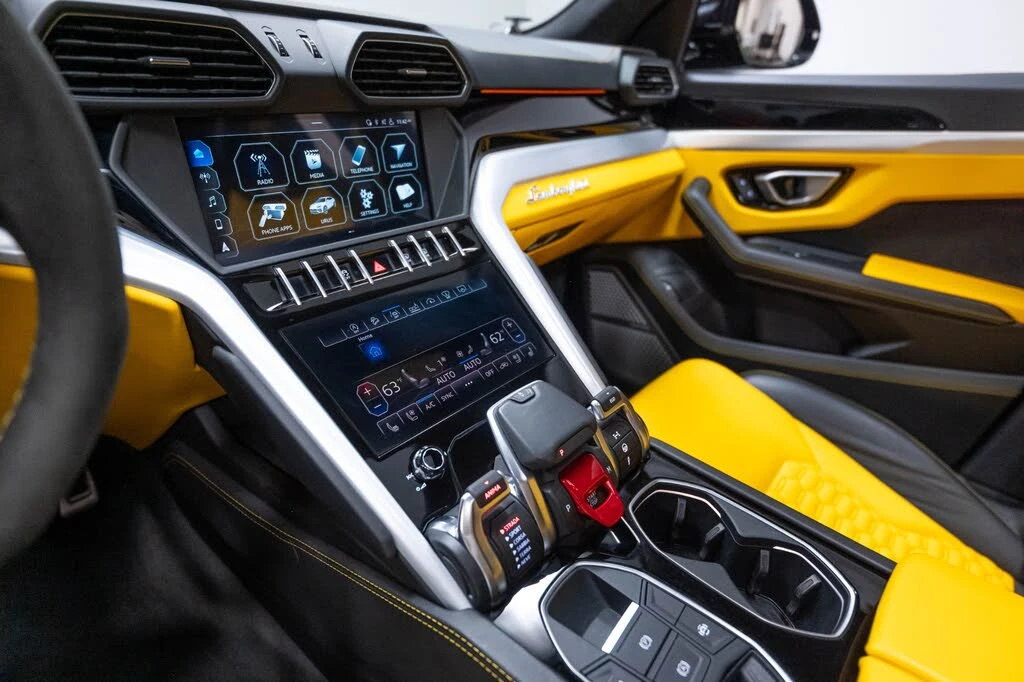 2019 Lamborghini Urus - Image 15 of 31