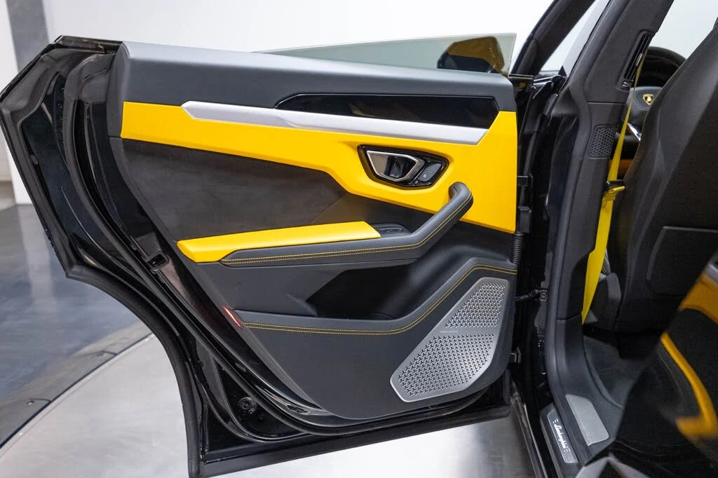 2019 Lamborghini Urus - Image 17 of 31