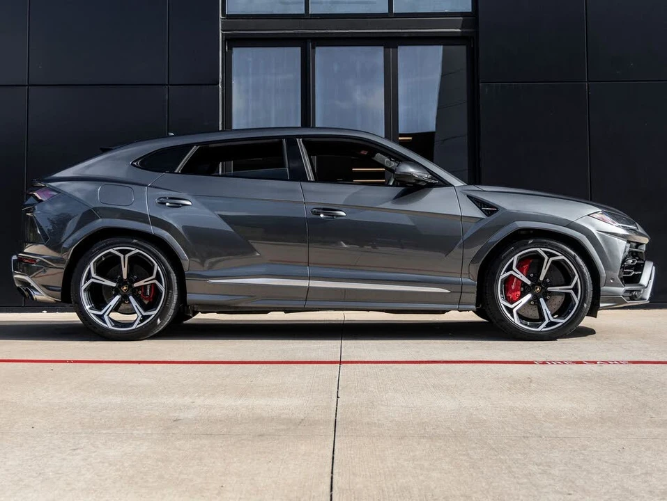 2019 Lamborghini Urus - Image 10 of 31