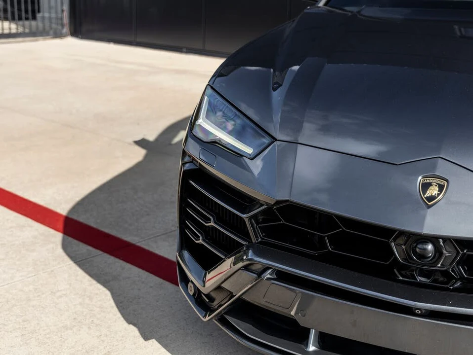 2019 Lamborghini Urus - Image 17 of 31