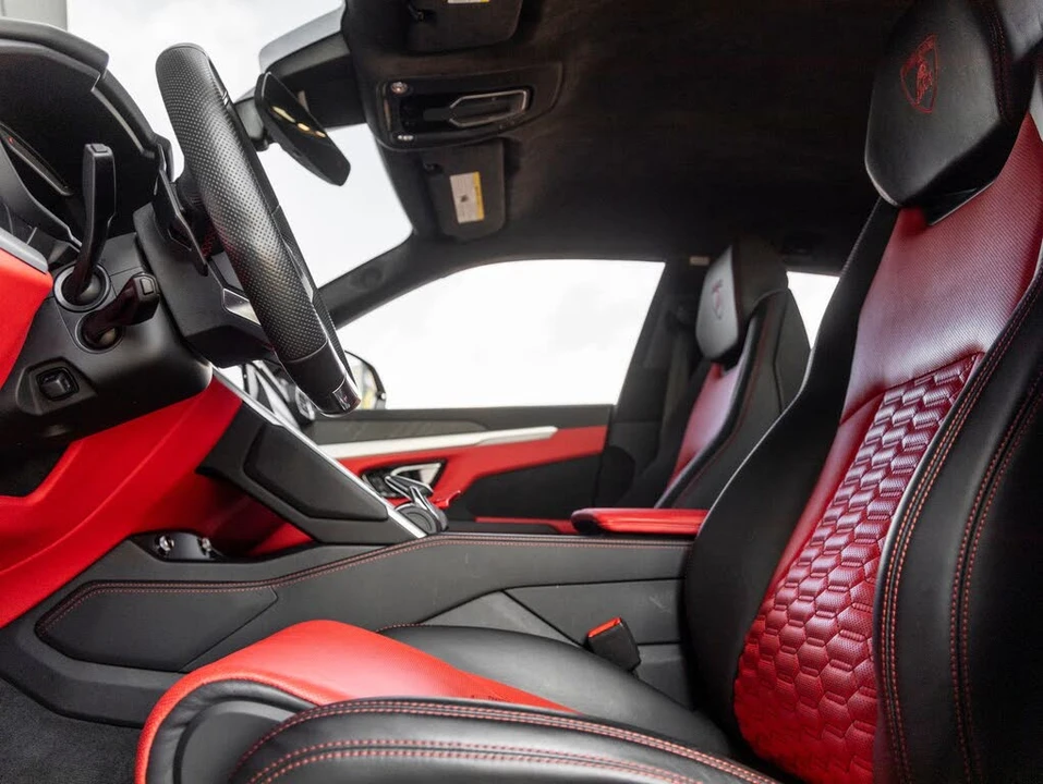 2019 Lamborghini Urus - Image 24 of 31