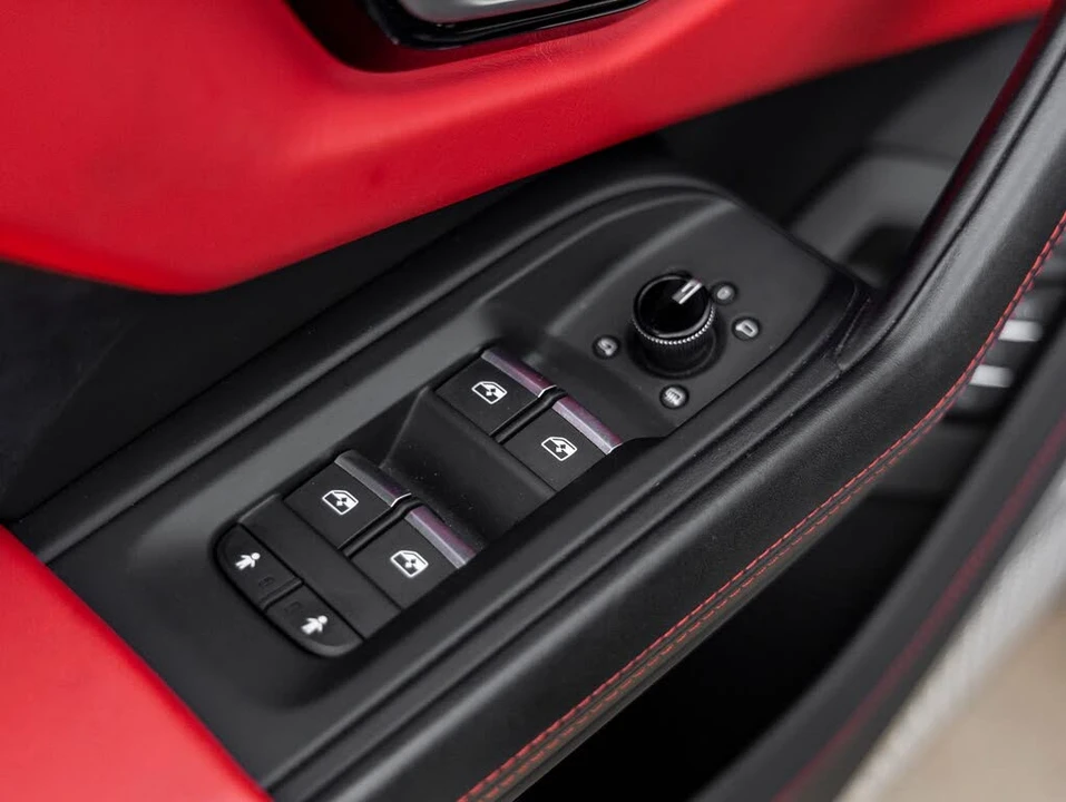 2019 Lamborghini Urus - Image 20 of 31