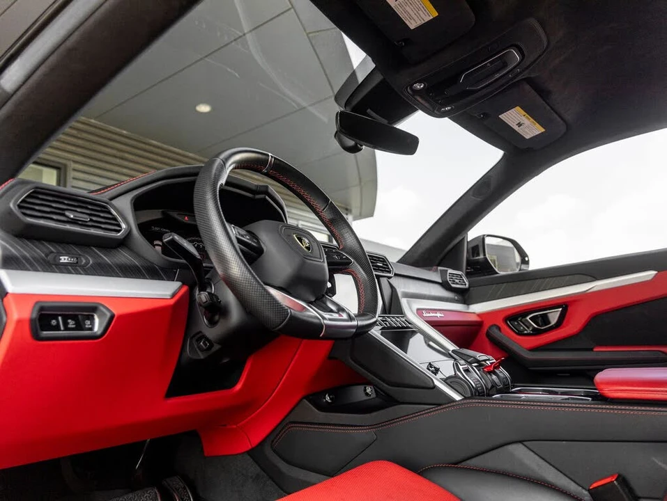 2019 Lamborghini Urus - Image 26 of 31