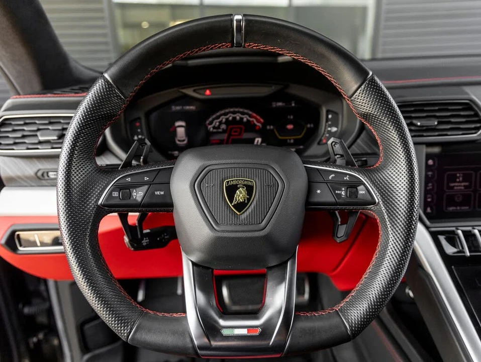 2019 Lamborghini Urus - Image 28 of 31