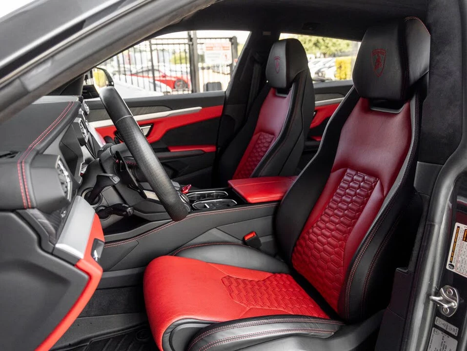 2019 Lamborghini Urus - Image 25 of 31