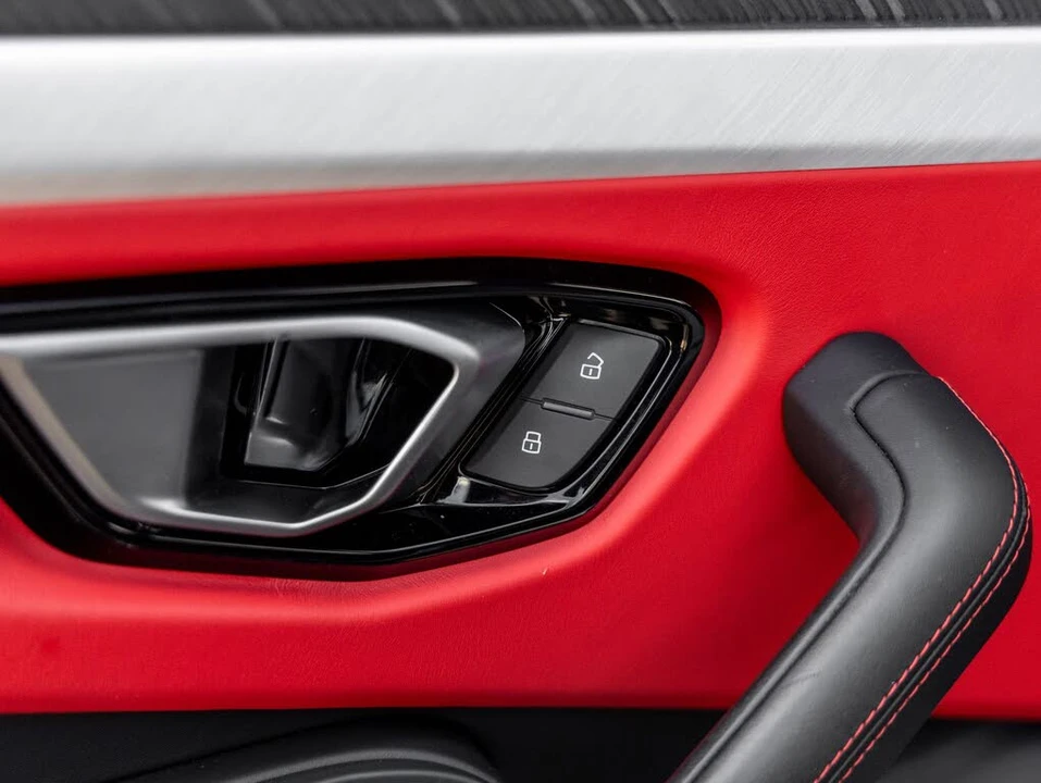 2019 Lamborghini Urus - Image 21 of 31