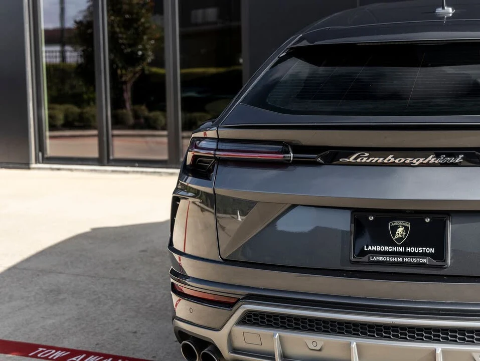 2019 Lamborghini Urus - Image 11 of 31