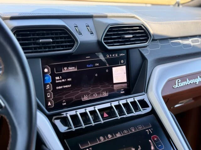 2019 Lamborghini Urus - Image 23 of 31