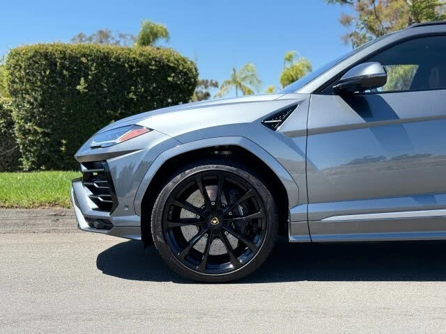2019 Lamborghini Urus - Image 3 of 31
