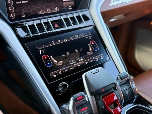 2019 Lamborghini Urus - Image 24 of 31