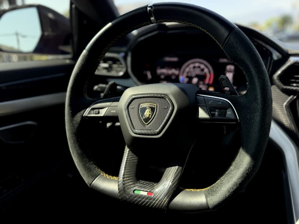 2019 Lamborghini Urus - Image 14 of 25