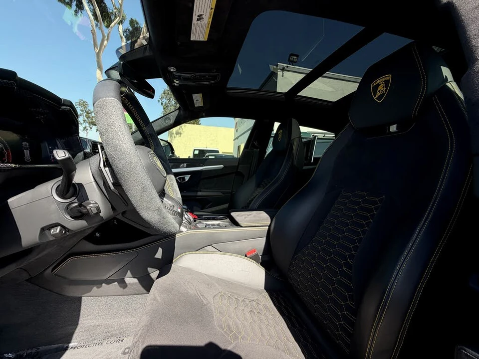 2019 Lamborghini Urus - Image 9 of 25