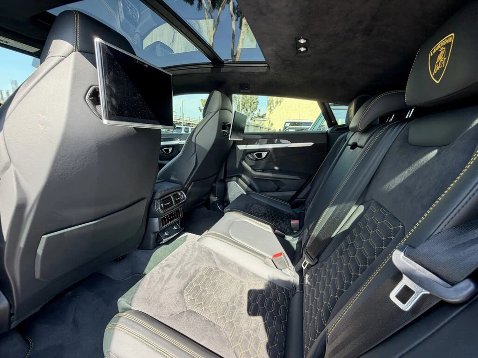 2019 Lamborghini Urus - Image 10 of 25
