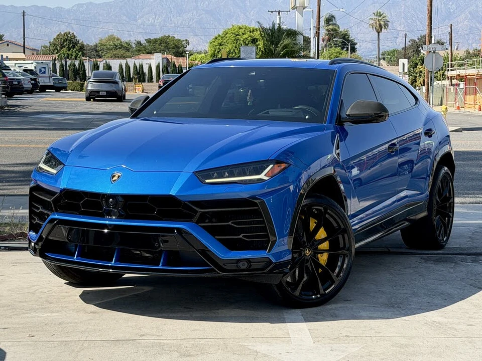 2019 Lamborghini Urus - Image 3 of 25