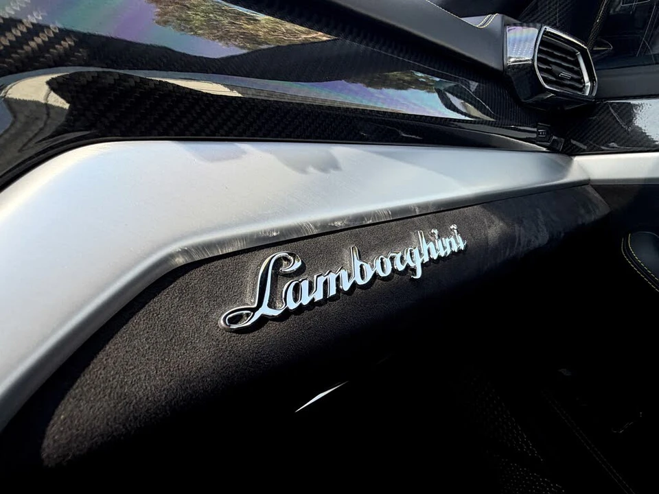 2019 Lamborghini Urus - Image 24 of 25