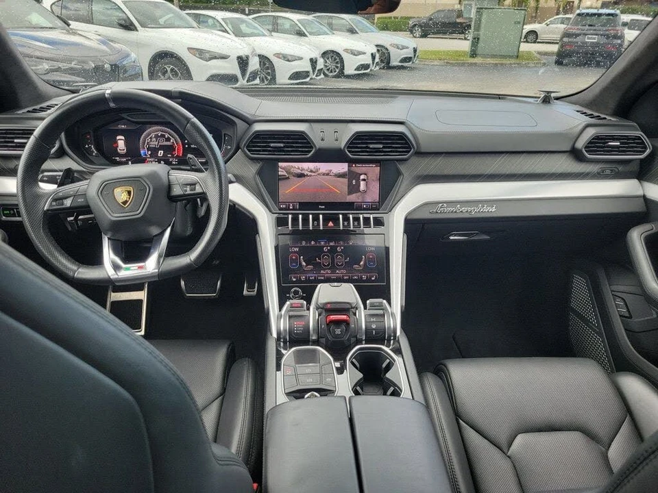 2019 Lamborghini Urus - Image 9 of 29