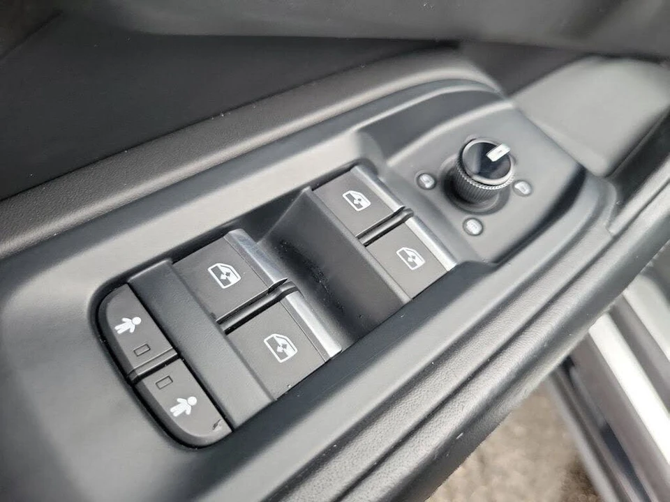 2019 Lamborghini Urus - Image 13 of 29