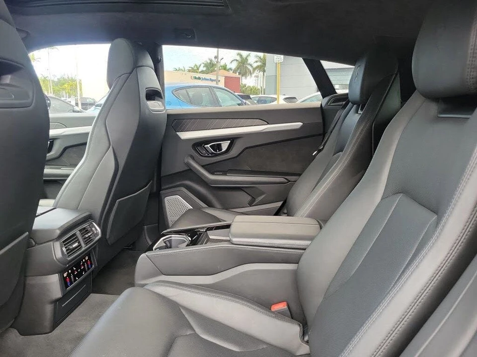 2019 Lamborghini Urus - Image 8 of 29