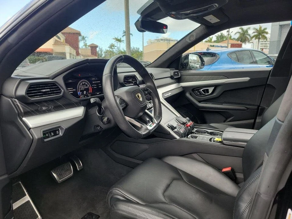 2019 Lamborghini Urus - Image 10 of 29