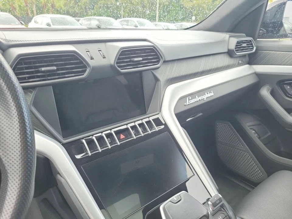 2019 Lamborghini Urus - Image 24 of 29