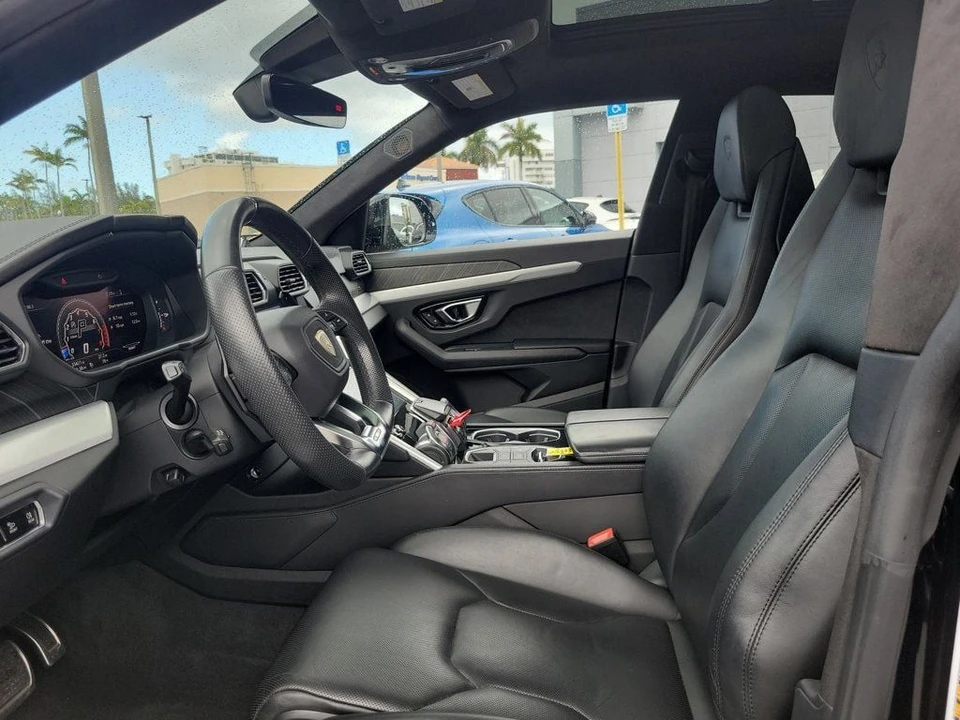 2019 Lamborghini Urus - Image 11 of 29