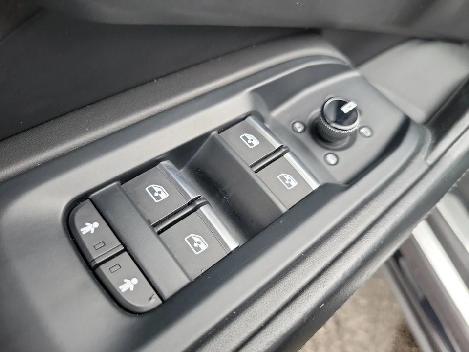 2019 Lamborghini Urus - Image 13 of 29