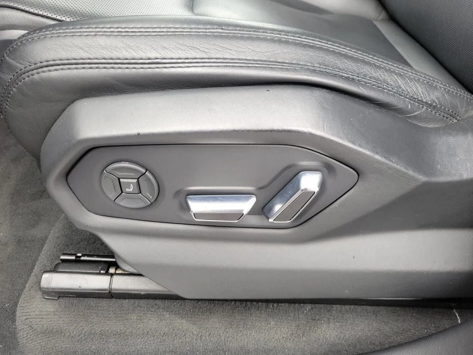 2019 Lamborghini Urus - Image 15 of 29