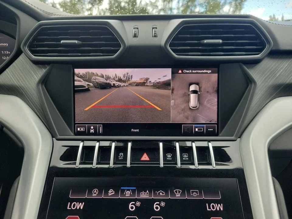 2019 Lamborghini Urus - Image 16 of 29