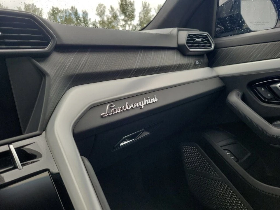 2019 Lamborghini Urus - Image 25 of 29