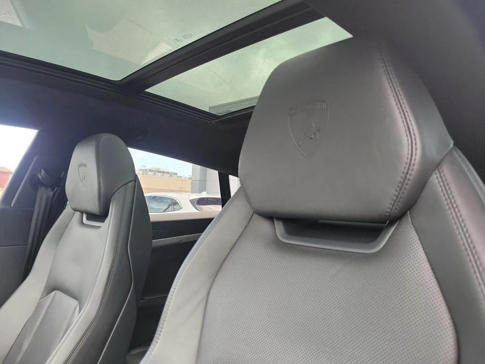 2019 Lamborghini Urus - Image 27 of 29