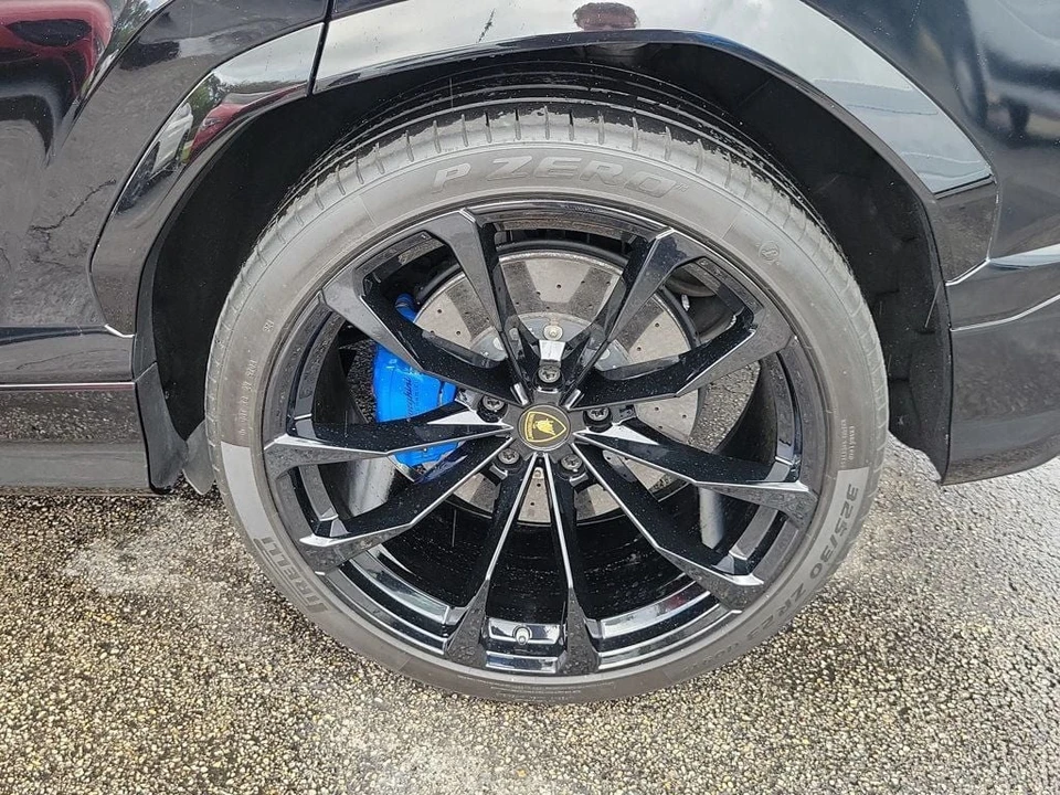 2019 Lamborghini Urus - Image 6 of 29