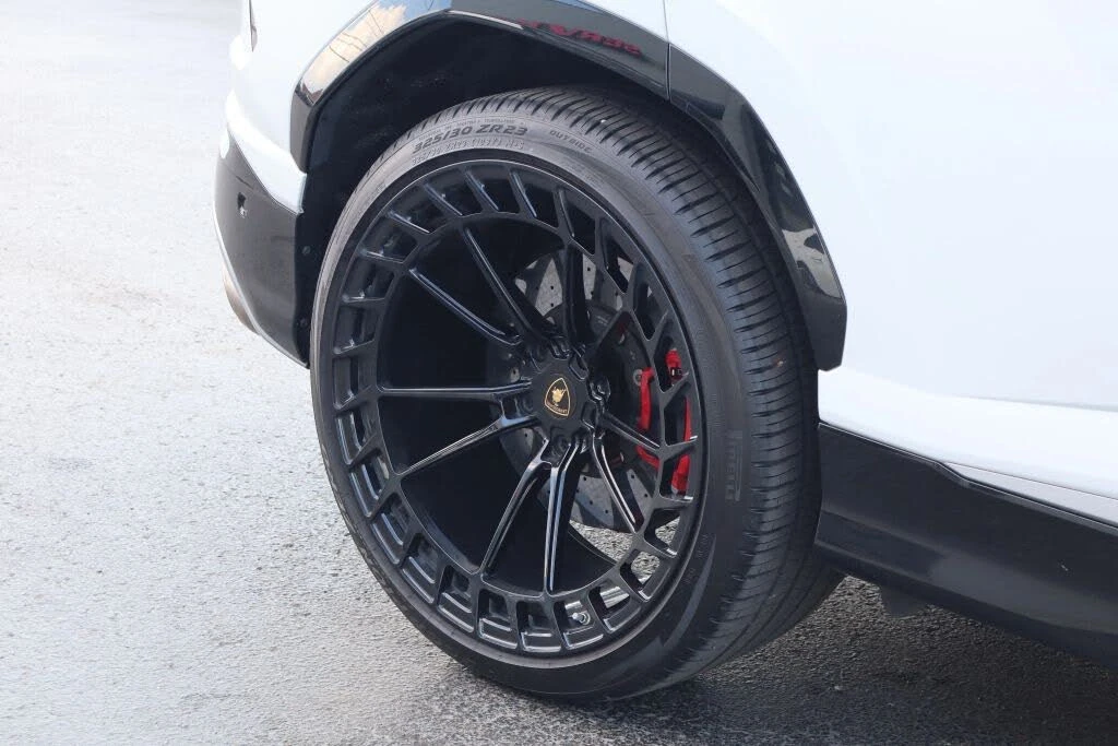 2019 Lamborghini Urus - Image 15 of 31