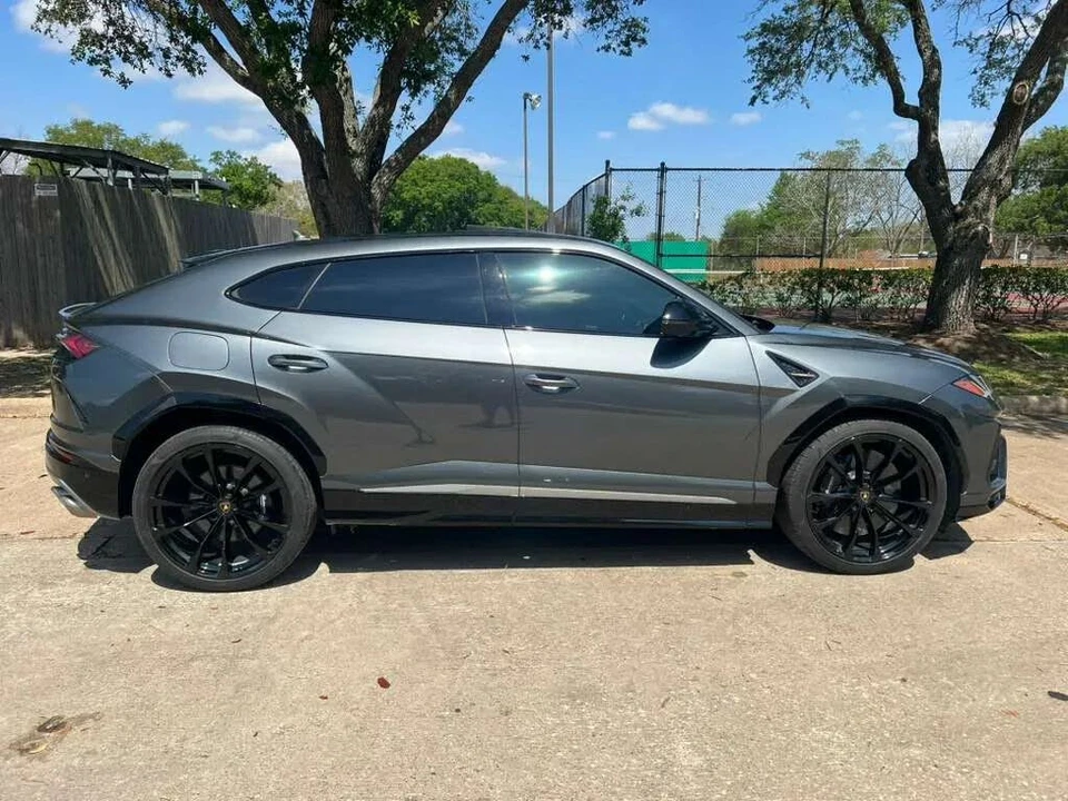 2019 Lamborghini Urus - Image 4 of 13