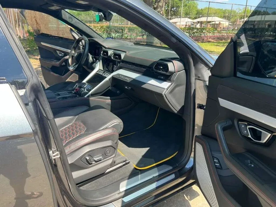 2019 Lamborghini Urus - Image 11 of 13
