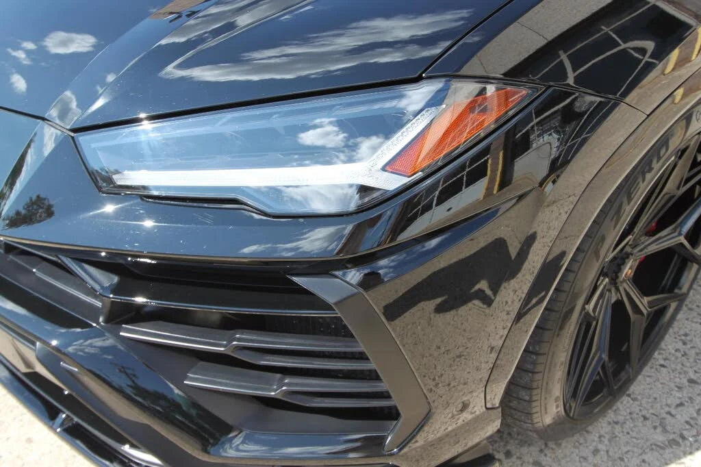 2019 Lamborghini Urus - Image 14 of 31